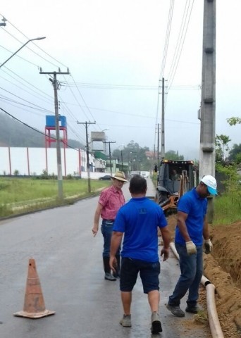 Rua João Bianchini, reforço para o abastecimento de Dom Joaquim